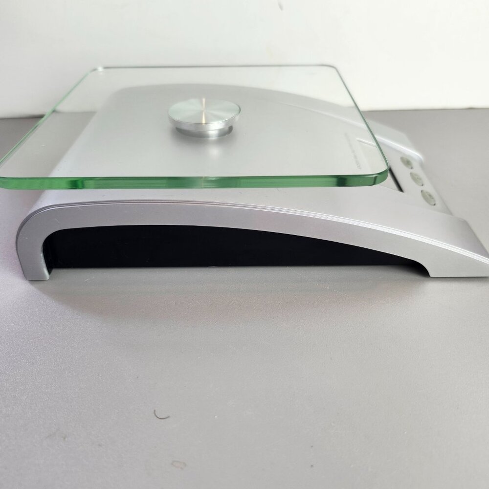 Digital Kitchen Scale - Picture 4 of 9